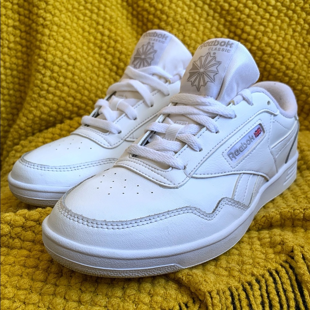 🧡 REEBOK Classic Sneakers 🧡 ( White ) ( Women's )
